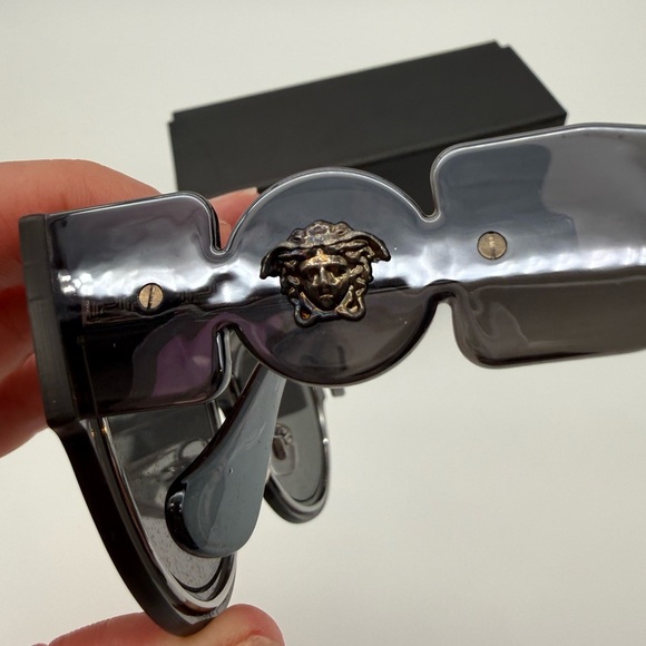 Versace Black Gradient Cat-Eye Sunglasses main image 6